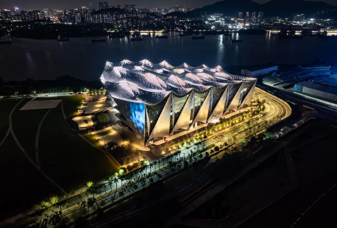 南沙地标+1！MG冰球突破官网助力大湾区科学会堂全面亮相，点亮珠江科创夜